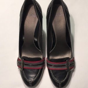 Joan David Leather Heels Sz 9